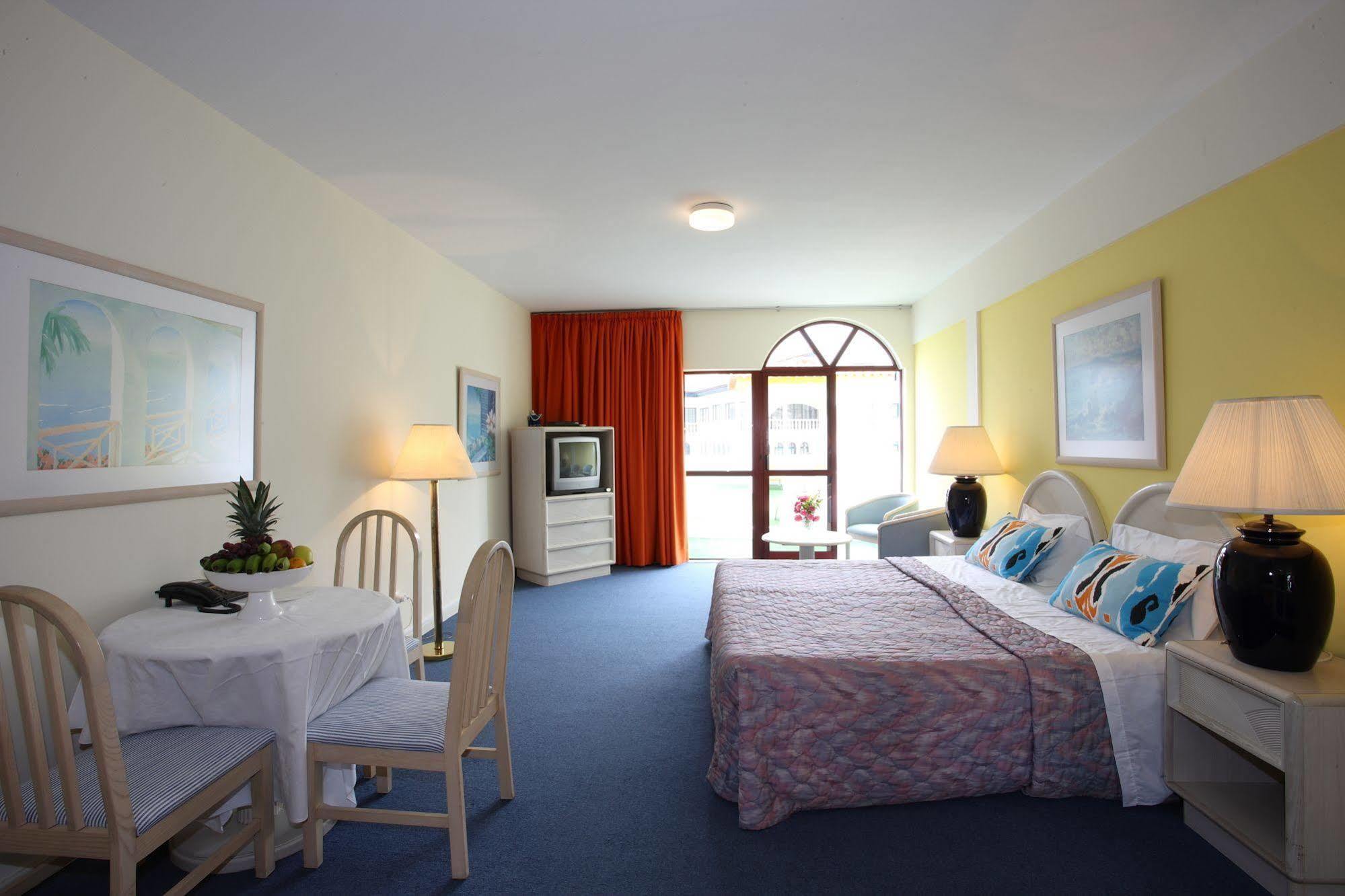 Canico Bay Apartments Екстериор снимка