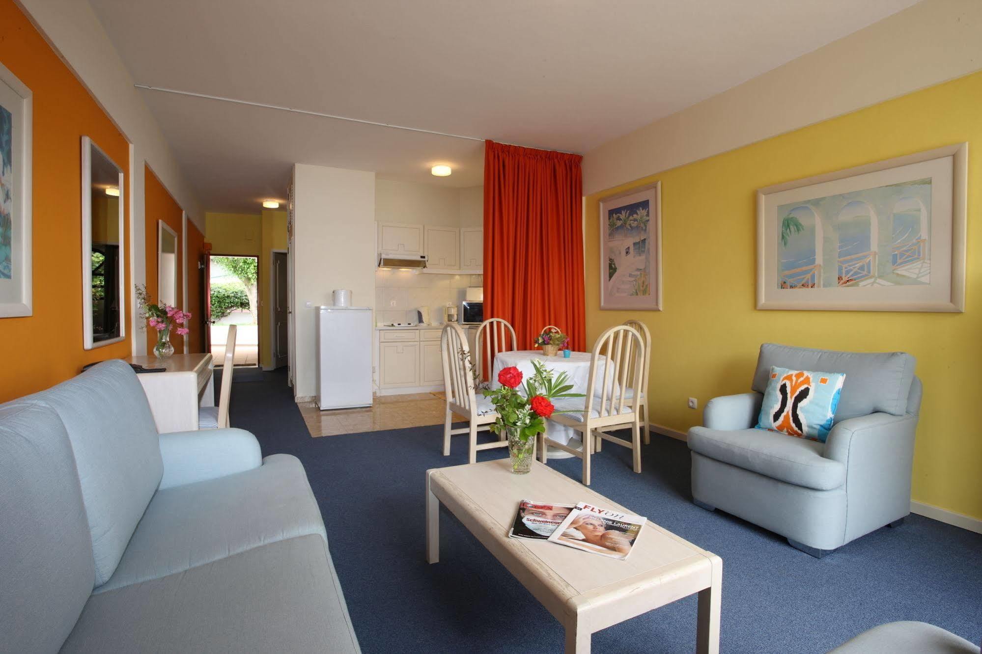 Canico Bay Apartments Екстериор снимка